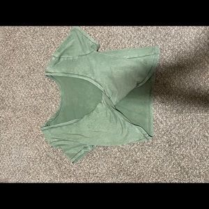 AE twist back baby tee